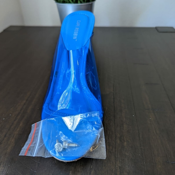 Neon Blue Stilleto Heels - Picture 11 of 13